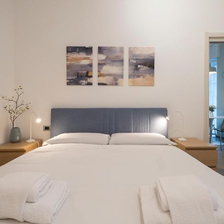 I Host Apartment - Montesuello 9 Милано Екстериор снимка