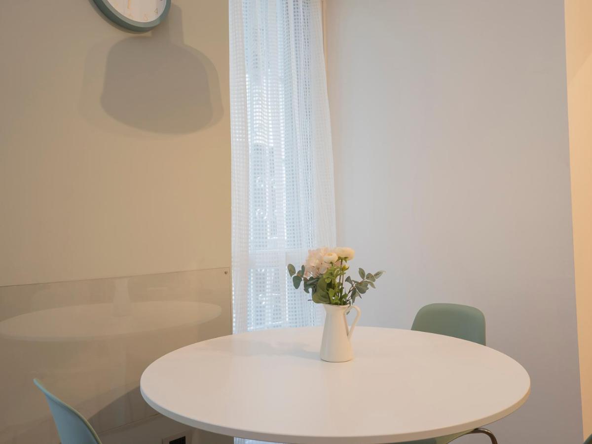 I Host Apartment - Montesuello 9 Милано Екстериор снимка