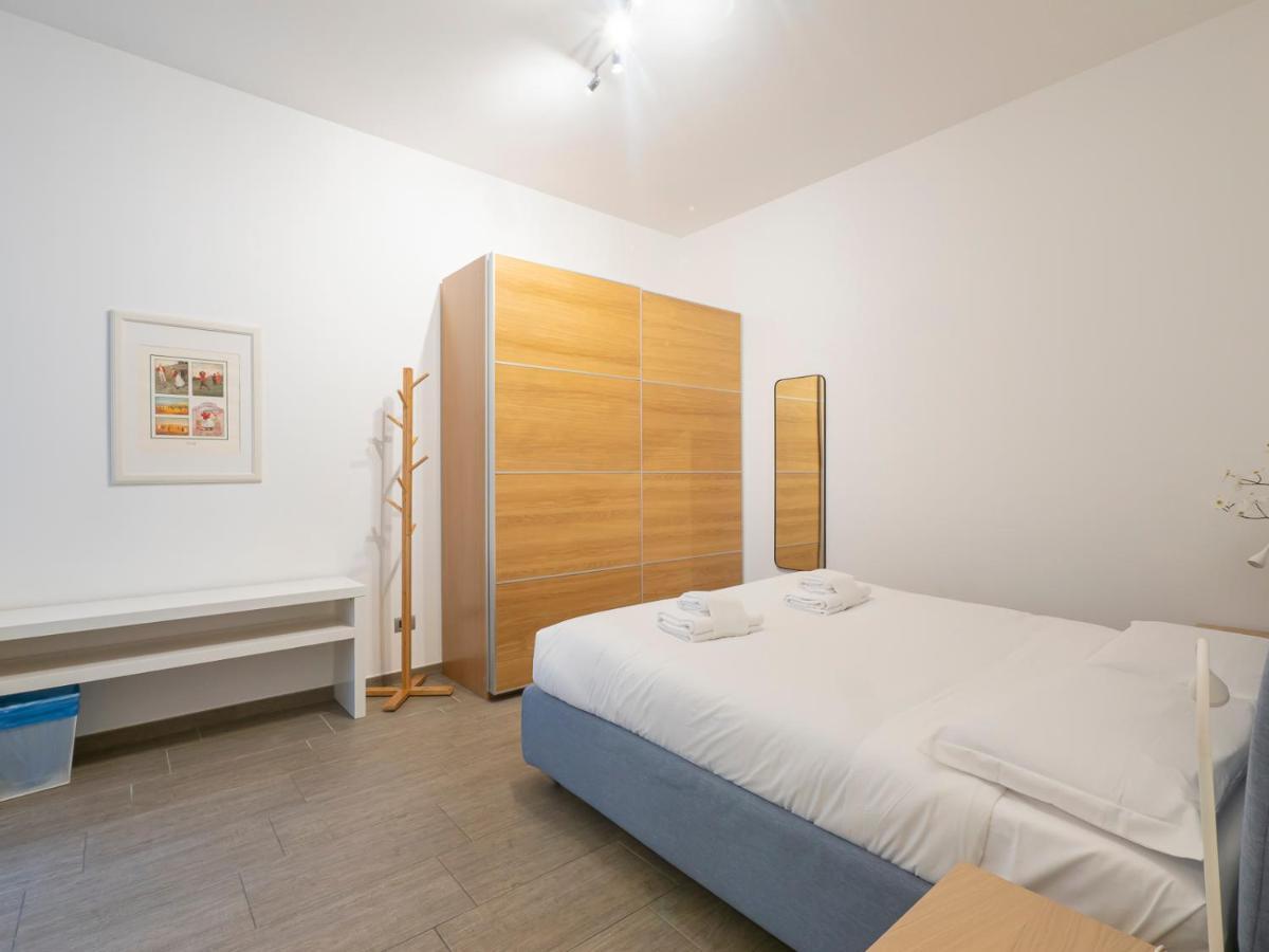 I Host Apartment - Montesuello 9 Милано Екстериор снимка