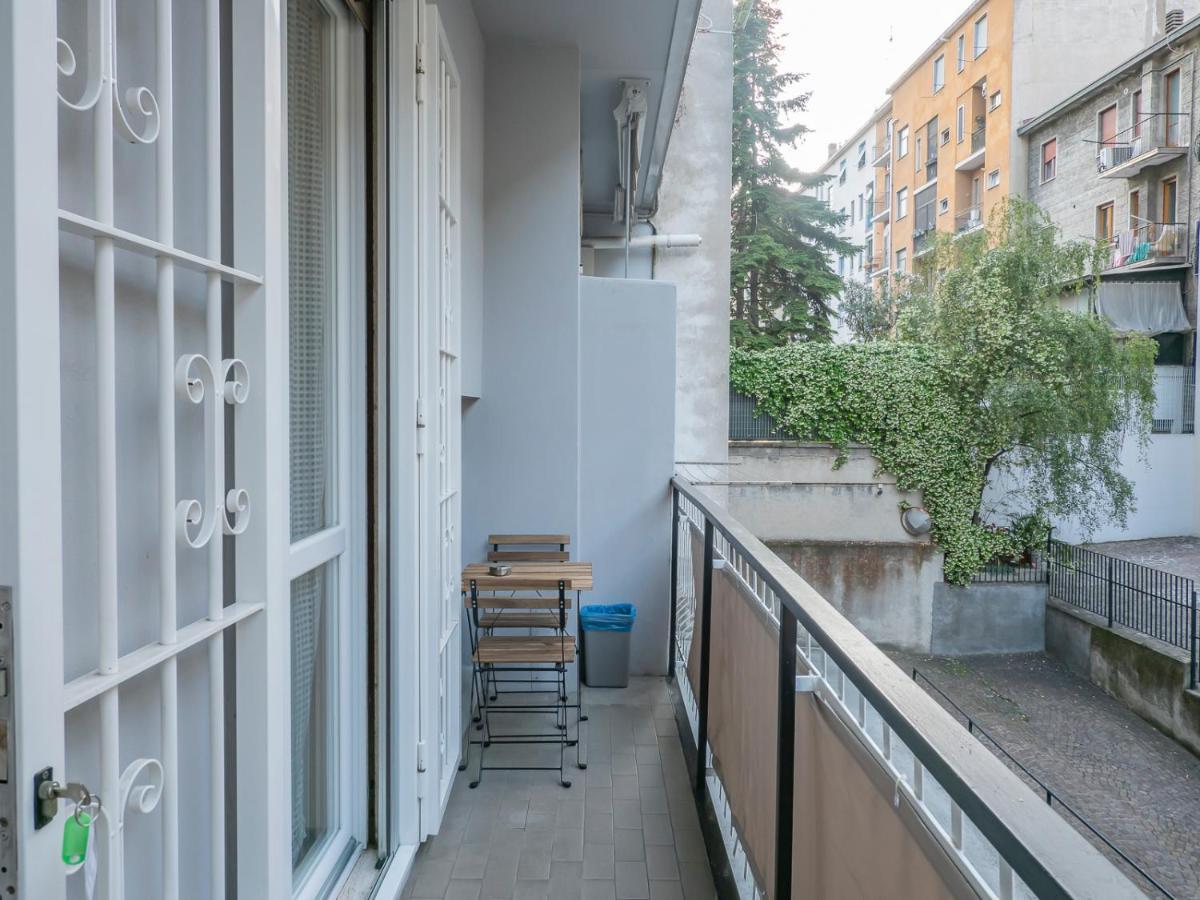 I Host Apartment - Montesuello 9 Милано Екстериор снимка